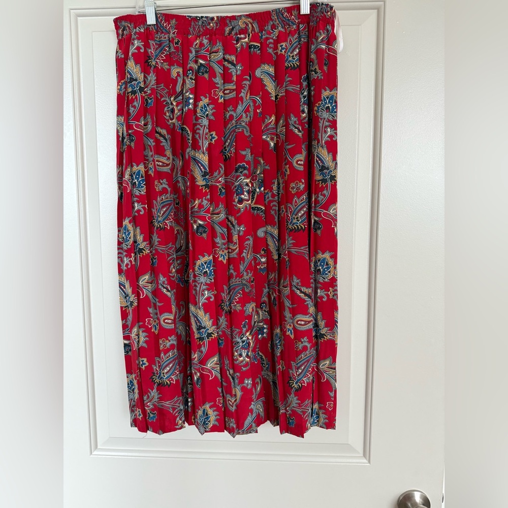 💙Alfred Dunner Red Floral Midi Skirt Plated